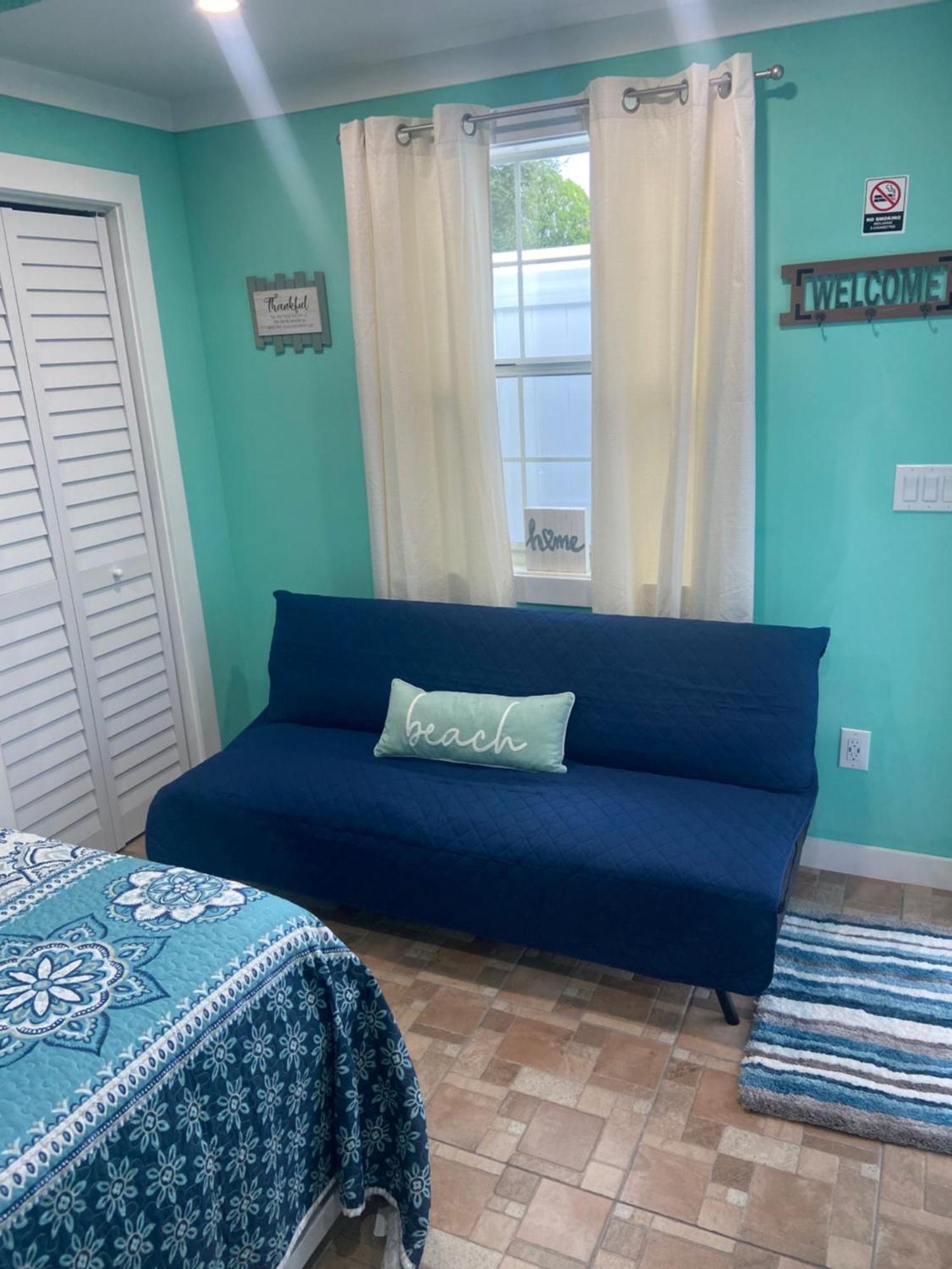 Beautiful And Comfortable Rom Apt # 2 Tampa Exterior photo
